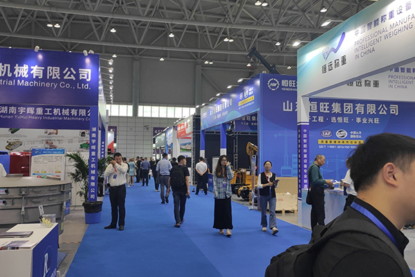 展會(huì)現(xiàn)場 /cxyq/20240509145216-FrSHcbKMiAlMUCM5zo2ySLMaLCwD.jpg