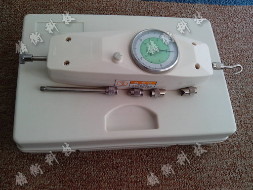 �����y���x